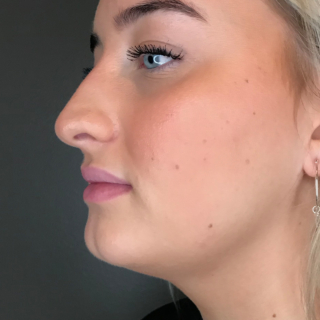 2CarolineTangFør
