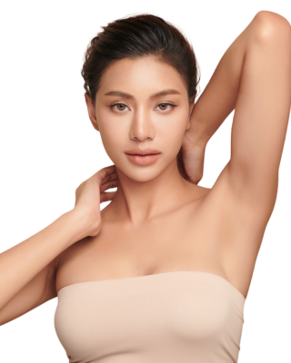 En smuk kvinde med fejlfri hud poserer med armene løftet bag hovedet, hvilket viser ansigt, hals og armhuler. Billedet illustrerer kosmetiske behandlinger hos Cerix, for eksempel hudforyngelse i ansigtet med Botox eller permanent hårfjerning i armhulen.